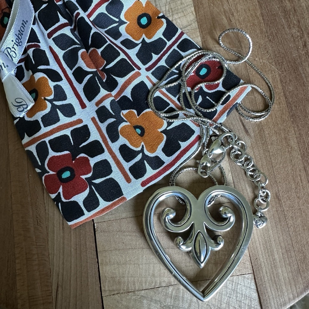 Brighton Palace Heart Scroll Pendant Necklace 28 Inch Silver Tone Love Dust Bag